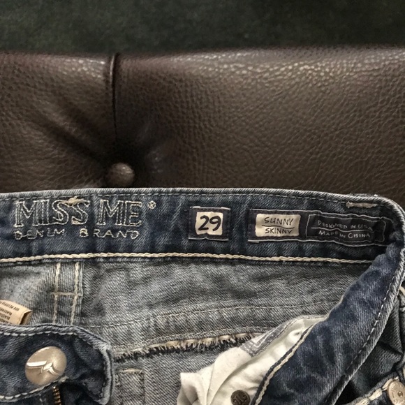 Miss Me Jeans - Picture 3 of 5
